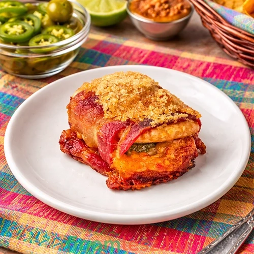 Baconbe tekert sajtos keksz