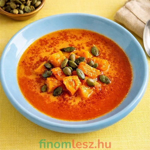 Sült sütőtökös paprikaleves pirított tökmaggal