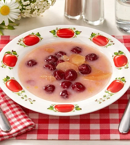 Hideg, almás meggyleves